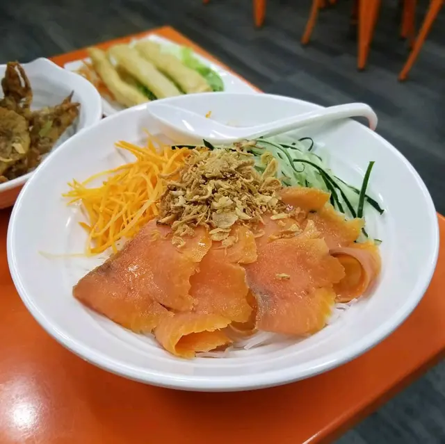 挪威煙三文魚撈檬