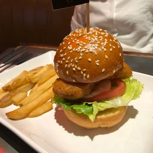 炸魚脆口,脆粉唔多,相當唔錯