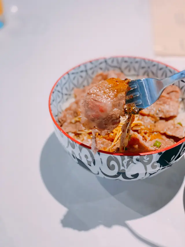 黑松露蛋黃燒牛小排飯