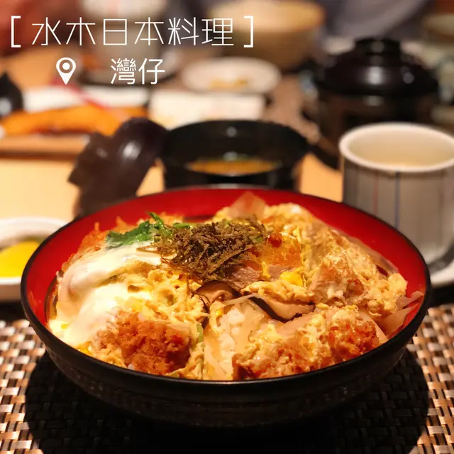 滑蛋黑豚丼