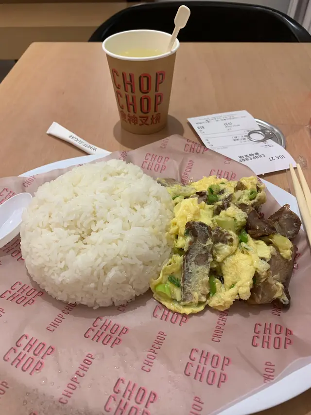 飯超多  餸唔夠