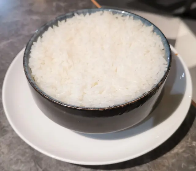 砵仔蒸絲苗白飯