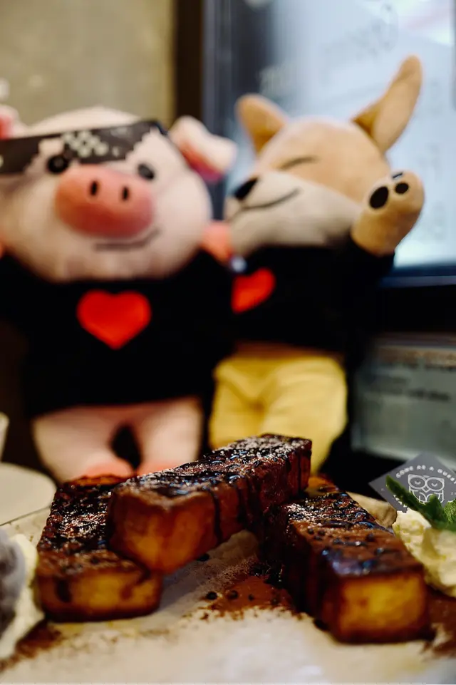 𝙎𝙞𝙜𝙣𝙖𝙩𝙪𝙧𝙚 𝙁𝙧𝙚𝙣𝙘𝙝 𝙏𝙤𝙖𝙨𝙩 𝙬𝙞𝙩𝙝 𝙄𝙘𝙚 𝘾𝙧𝙚𝙖𝙢