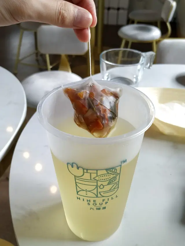 蜜桃水果茶 ($28)