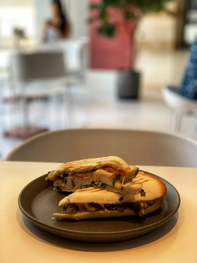 青醬烤雞意大利三文治