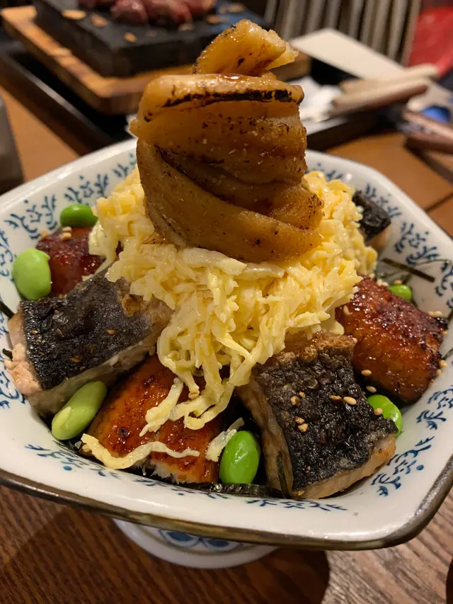 三重鰻魚丼