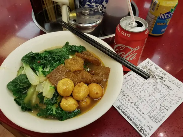 三餸麵+可樂