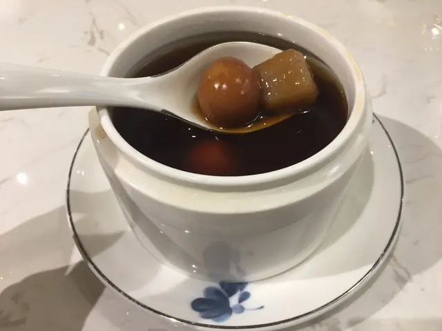 桑寄生蓮子芋圓茶