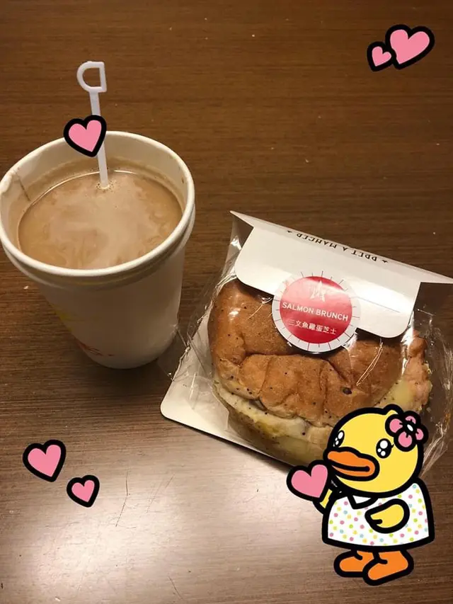 熱燻三文魚雞蛋芝士堡