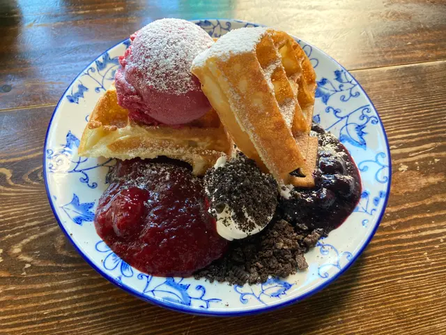 雜莓雪葩窩夫下午茶餐