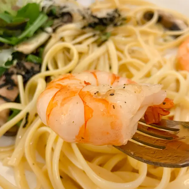 乾炒大蝦蒜香意粉