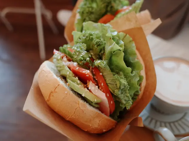 牛油果吞拿魚Bagel