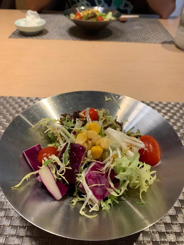 Omakase  salad  