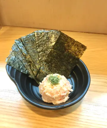 小龙虾蟹子沙律