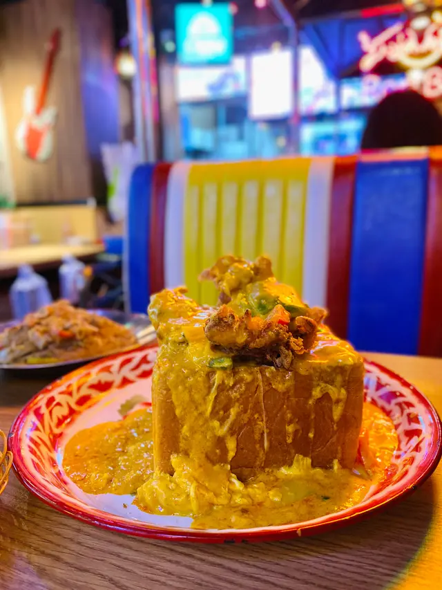 招牌焗黃咖喱麵包軟殼蟹