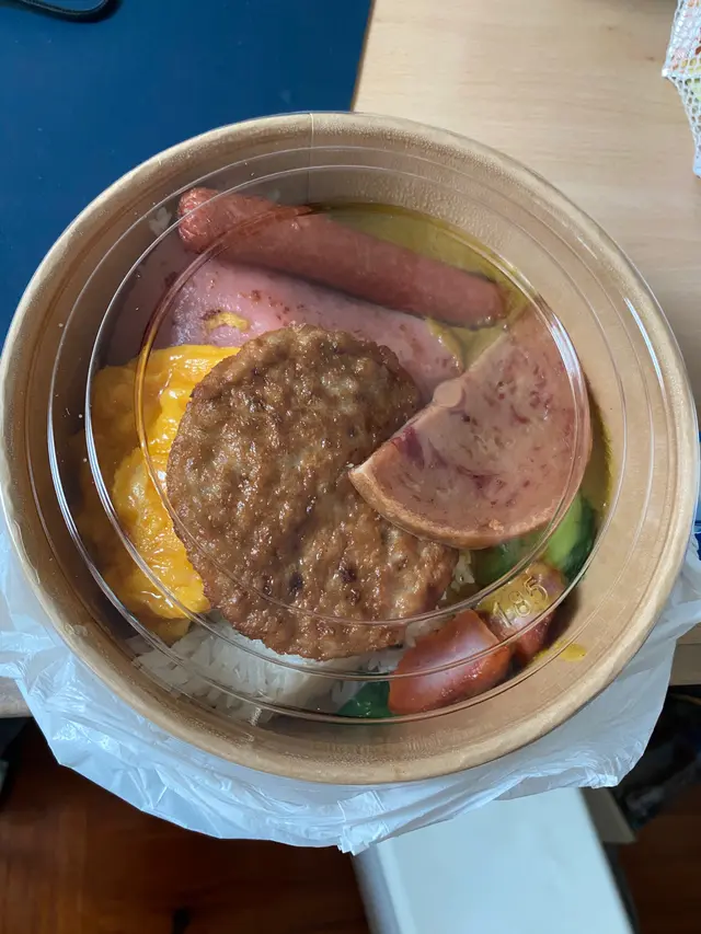 咖哩滑蛋公司飯