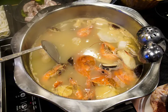 魚湯海鮮鍋