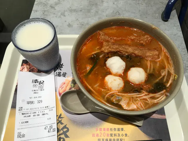 春卷墨魚丸小窩米線