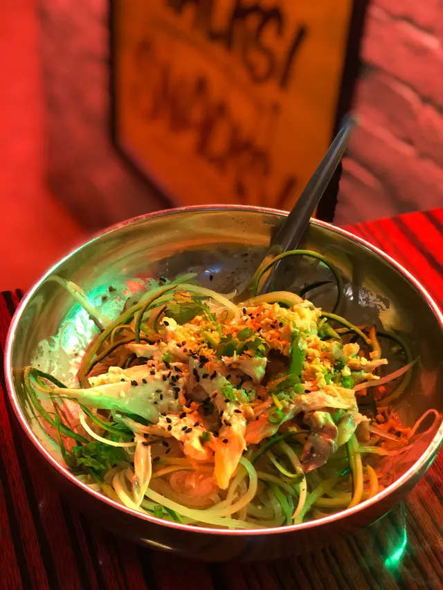 麻醬雞絲涼拌紅薯粉