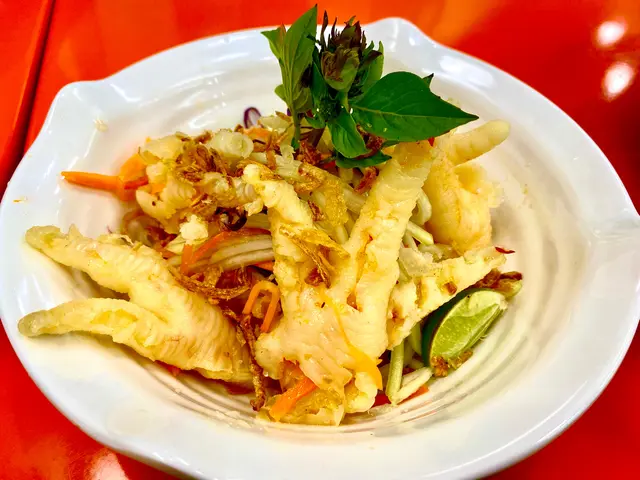 特色鳳爪青木瓜沙律