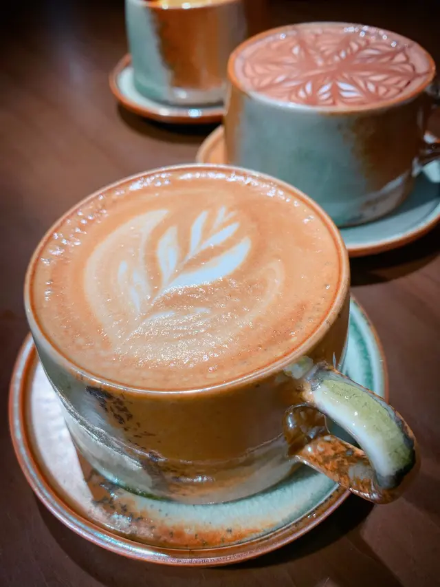 Flat  White  /  Chocolate