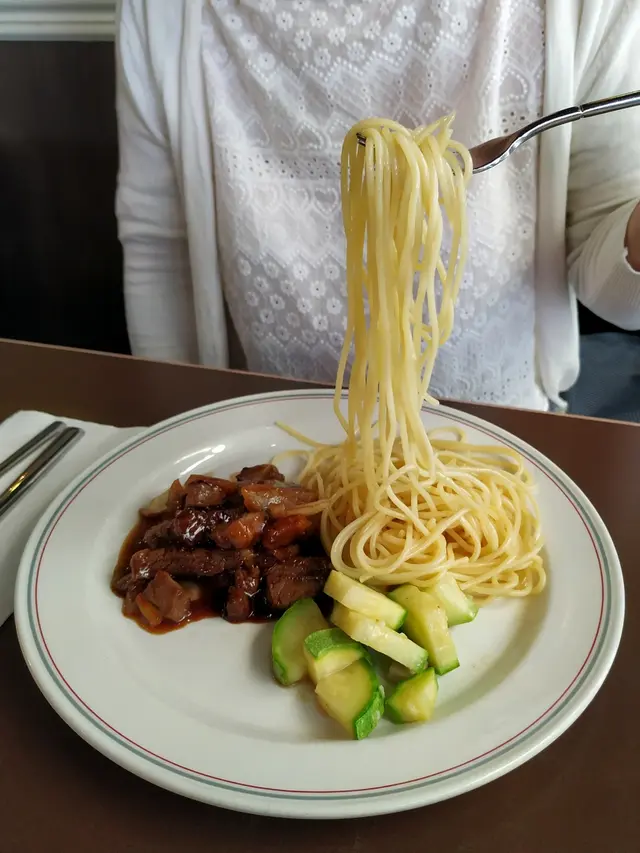 醬燒牛柳粒意粉