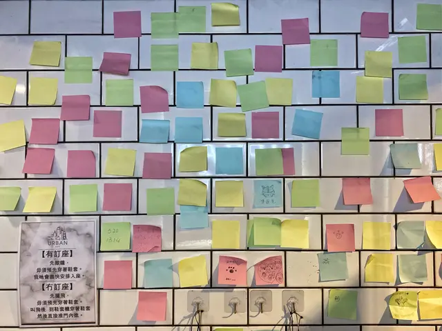 門口貼了無字連儂牆，用良心經營！