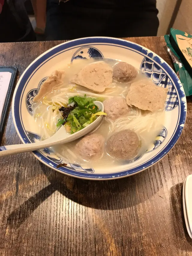 胡椒豬肚丸、潮汕牛筋丸、達濠肉卷麵