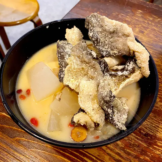 泰國鱷魚湯(小辣)