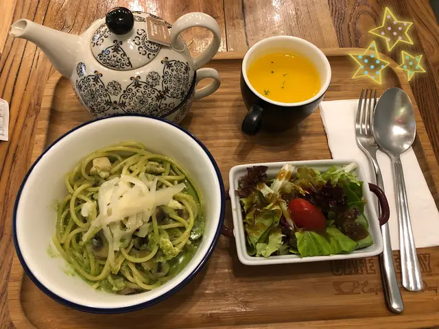 Creamy  spinach  spaghetti   w  chicken  n  mushroom  