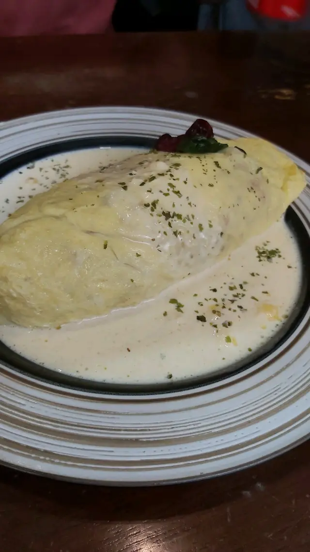 海膽蛋包飯配忌廉汁