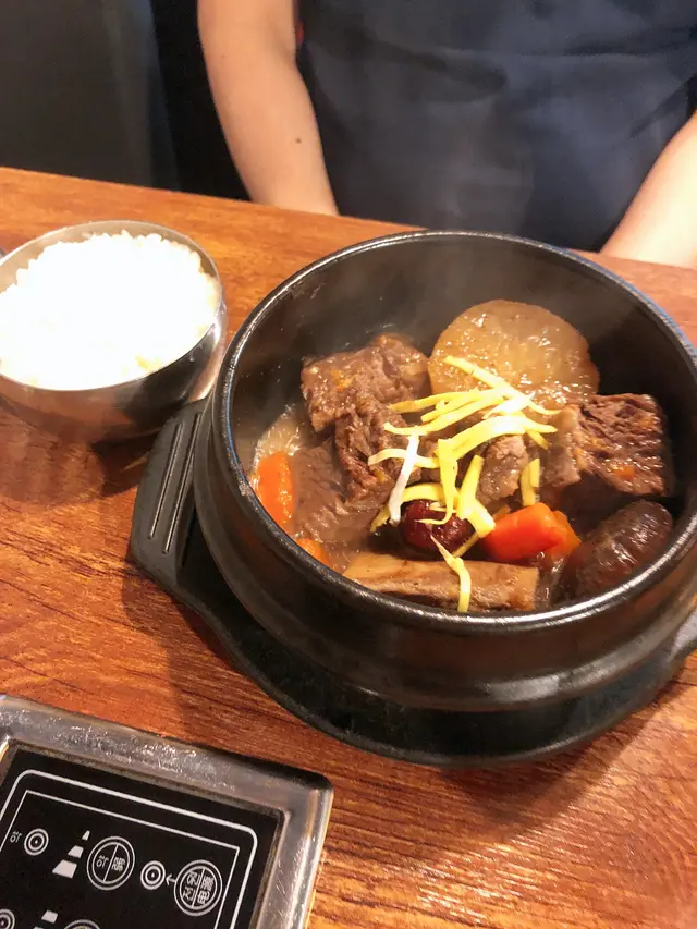 炆牛肋骨