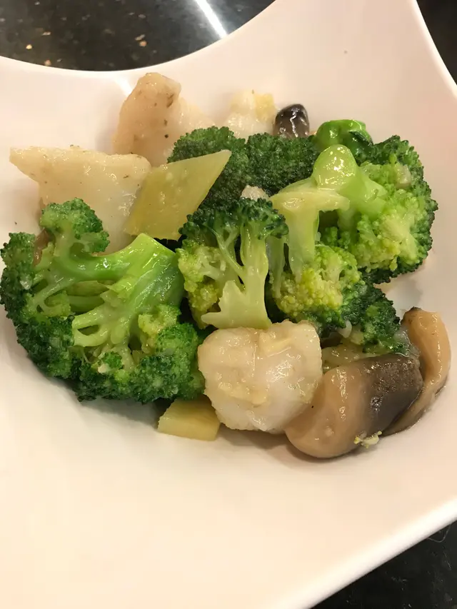 西蘭花炒斑片