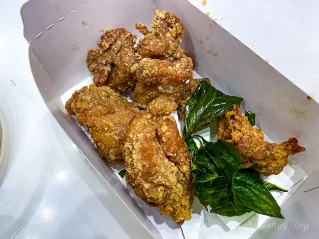 鹽酥雞 | Taiwanese Deep Fried Salty Chicken Nuggets