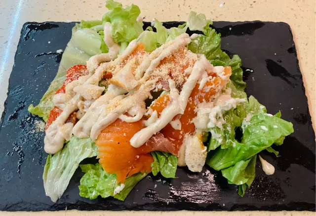 煙三文魚凱撒沙律
