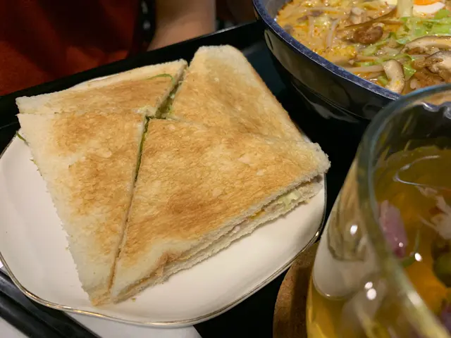 呑拿魚碎蛋三文治