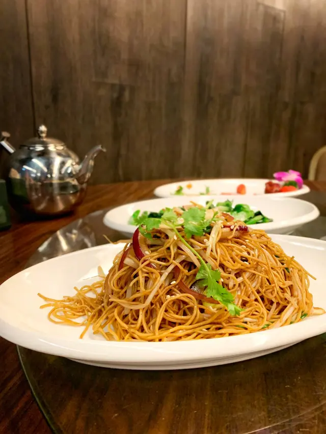蟹油銀芽炒麵