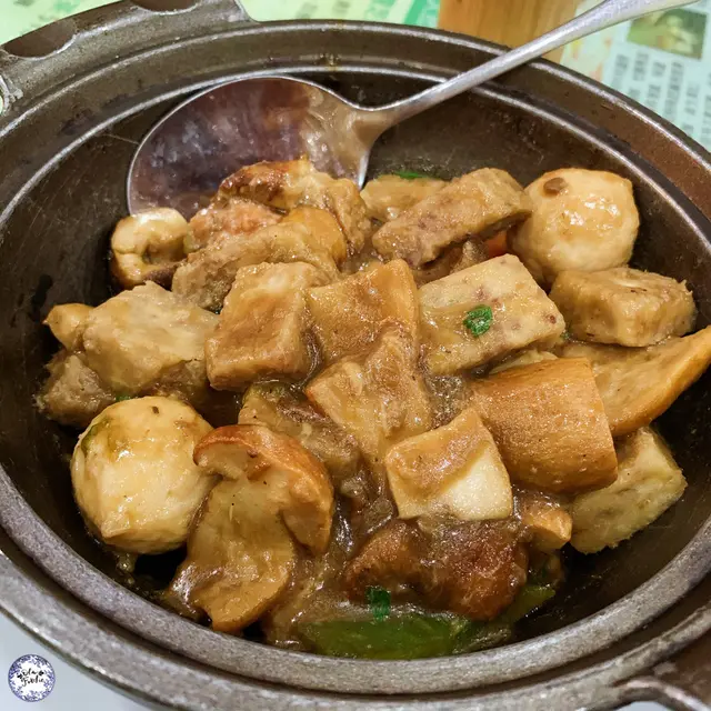 五色牛肝菌魚腐香芋煲