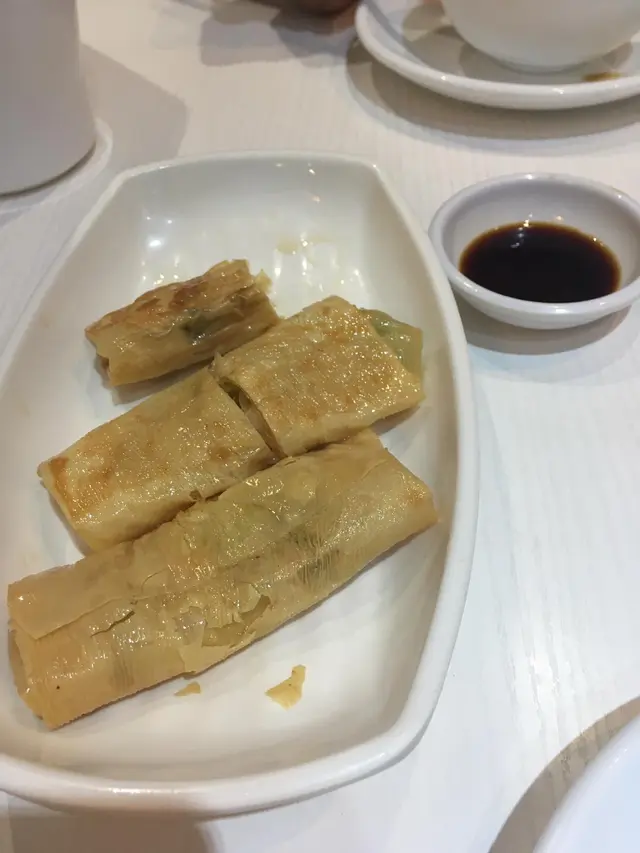 六嚿食左一嚿 lol,同埋有芹菜差評!🙈