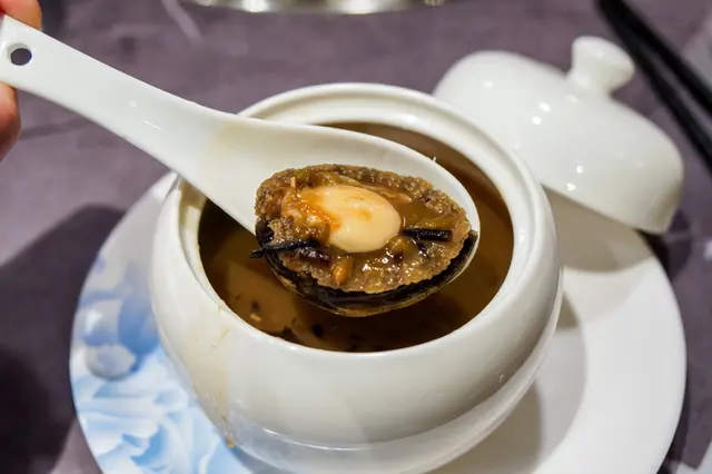 人氣鮑魚糖水