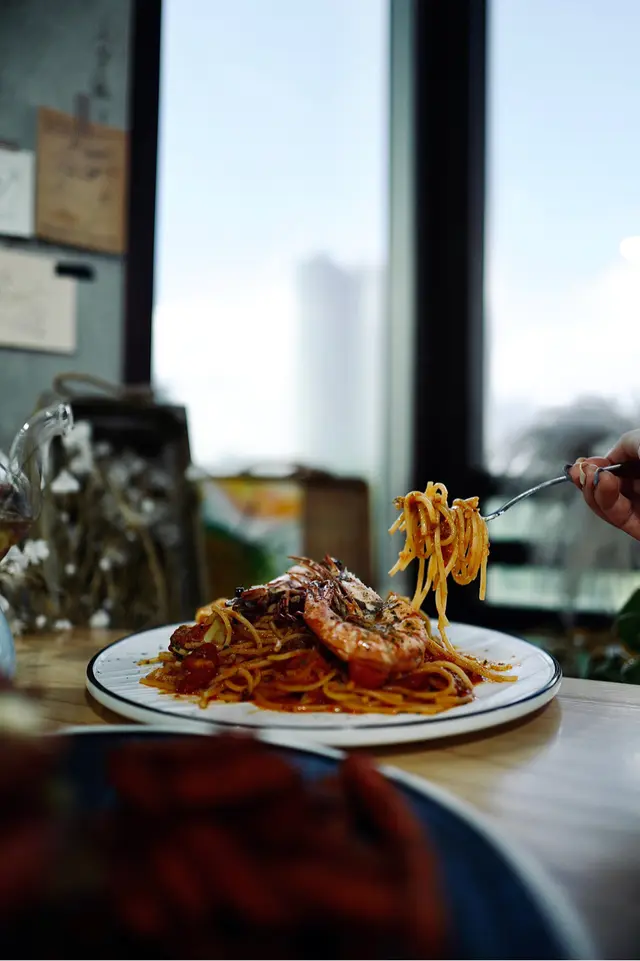 蕃茄蒜香大蝦意粉