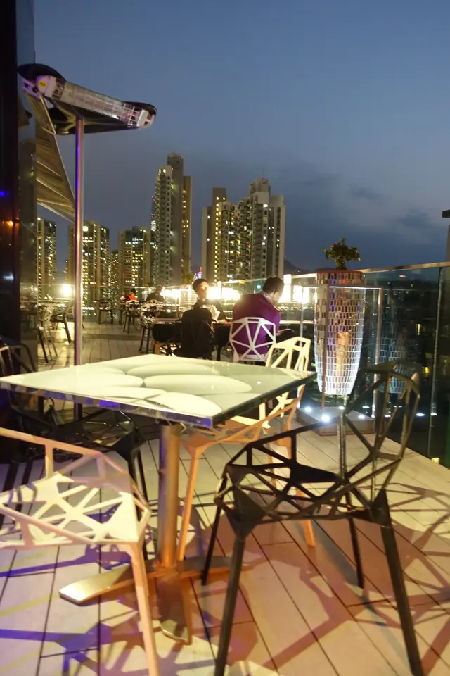 設有室外用餐區