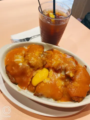 焗鮮茄窩蛋豬扒飯