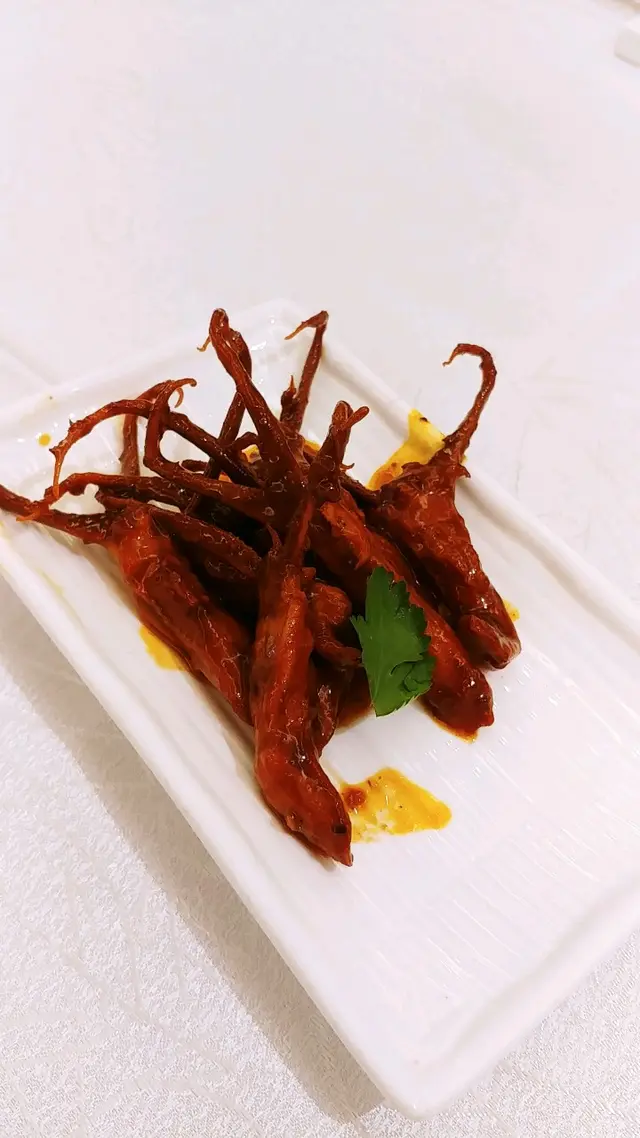 味道不錯。個人覺得不辣(像譚仔的小辣😅)但兩位家人吃了一塊便說太辣不吃了