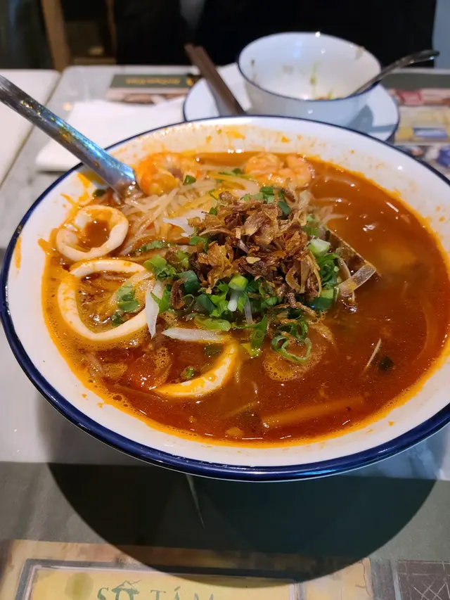 蕃茄湯海鮮湯檬