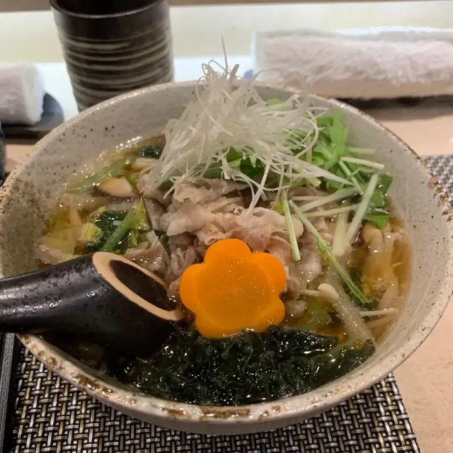 豚肉野菜稻庭烏冬