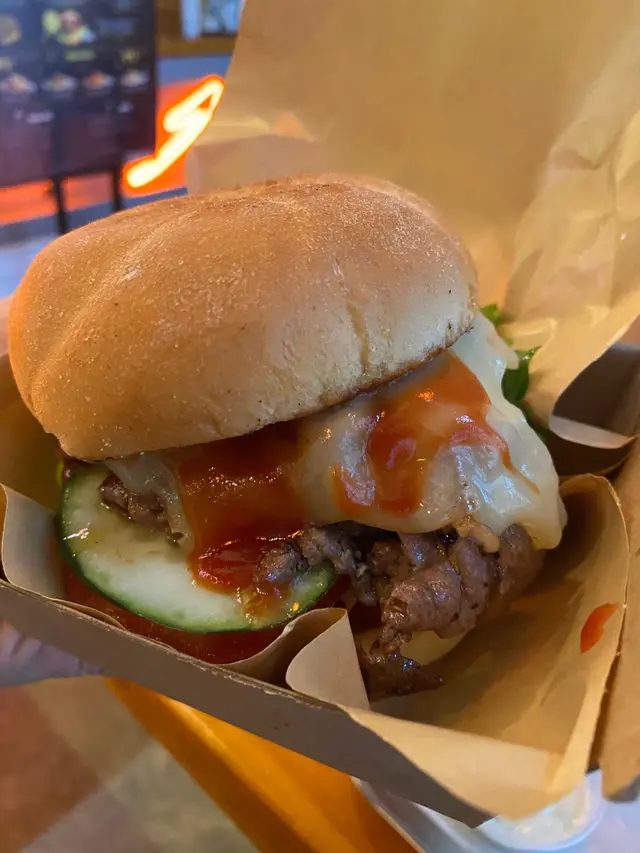 150g 薄切西冷砵酒漢堡