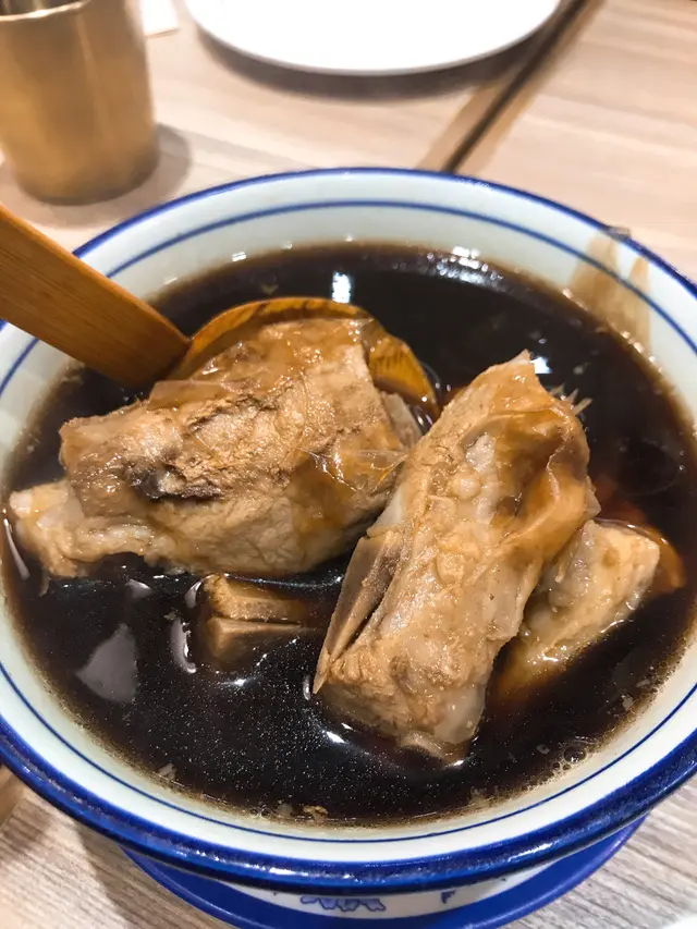 金沙骨肉骨茶