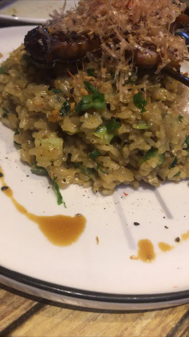 鰻魚同燴飯係2樣嘢  分食ok    但我又唔明點解要俾錢食😂