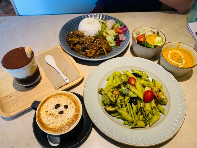 跟餐送沙津或湯